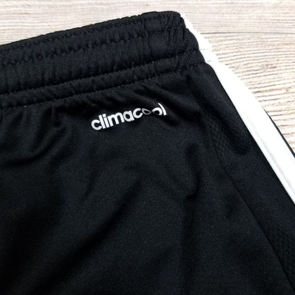 ADIDAS CLIMACOOL YOUTH LARGE SHORTS - Picture 5 of 5
